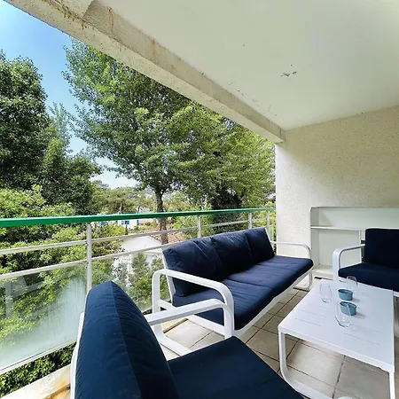 Apartamento T2 Bis Avec Terrasse, Proche Parc Des Dryades Et - Les Pins - Fr-1-245-199